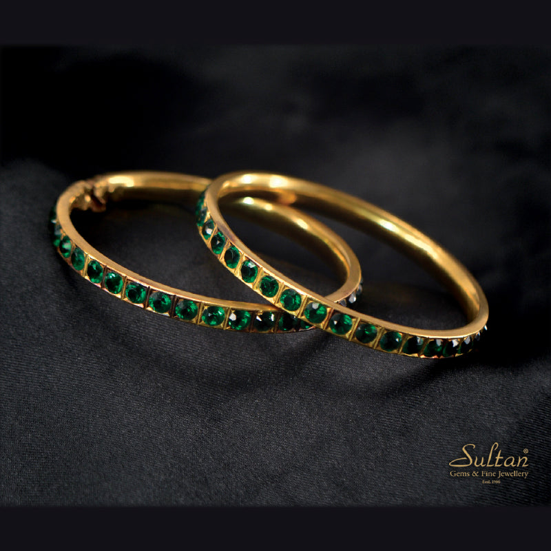 22K Bangle Yellow Gold Emerald | Festive Wear Fine Jewellery