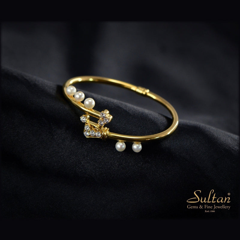 18K Yellow Gold Diamond Pearl Bracelet | Festive Wear Fine Jewellery