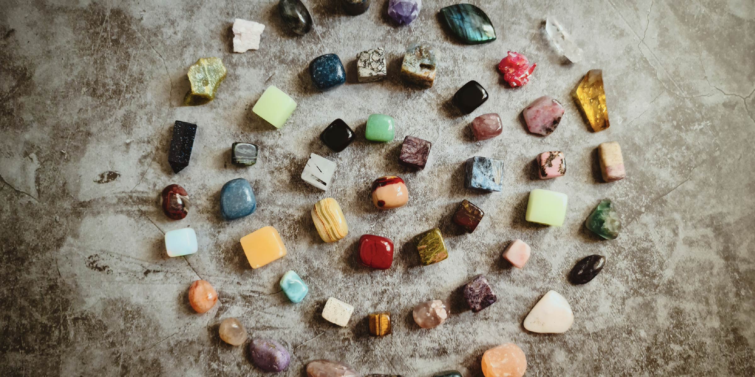 Sultan’s Gemstone Spectrum-Unveiling Nature’s Palette