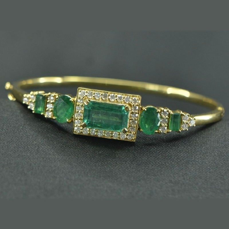 18K Yellow Gold Emerald Diamond Bracelet | Festive Wear Fine Jewellery