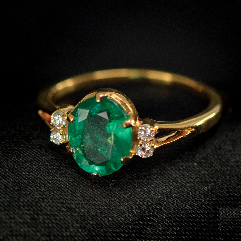 18K Ring Yellow Gold Emerald Diamond | Daily Wear Fine Jewellery
