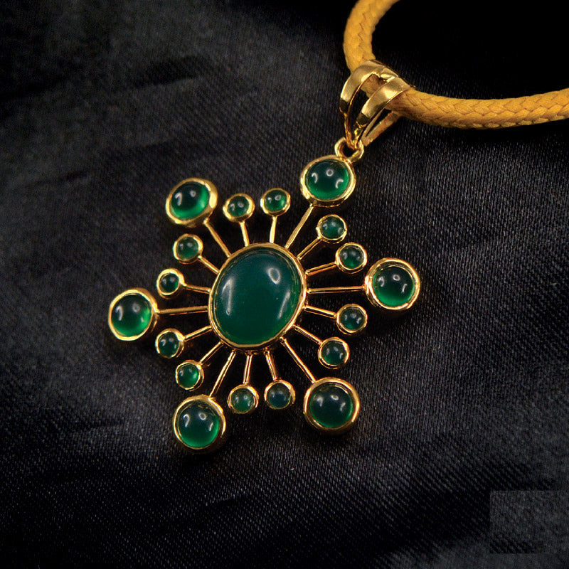 18K Pendant Emerald | Festive Wear Fine Jewellery